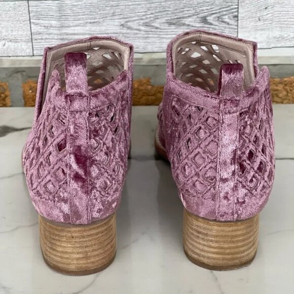 Jeffrey Campbell Taggart Booties in lush blush velvet size 8.5 - Picture 4 of 12